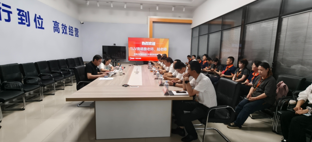 77a03195927f73e5799f89d5a0371b8d.jpg 77a03195927f73e5799f89d5a0371b8d.jpg