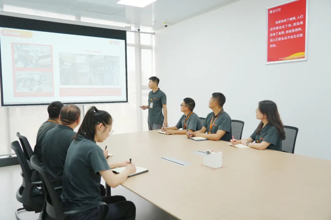 02329379f7e3a118f4c8c8b9c5691612.jpg 02329379f7e3a118f4c8c8b9c5691612.jpg